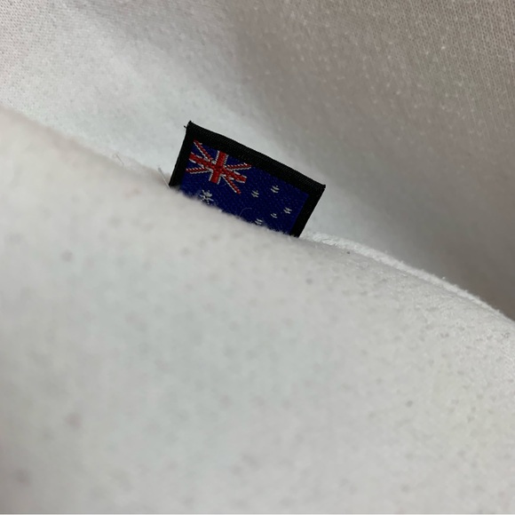 Vintage 90s Perth Australia Sweater size Medium GUC - Picture 10 of 10